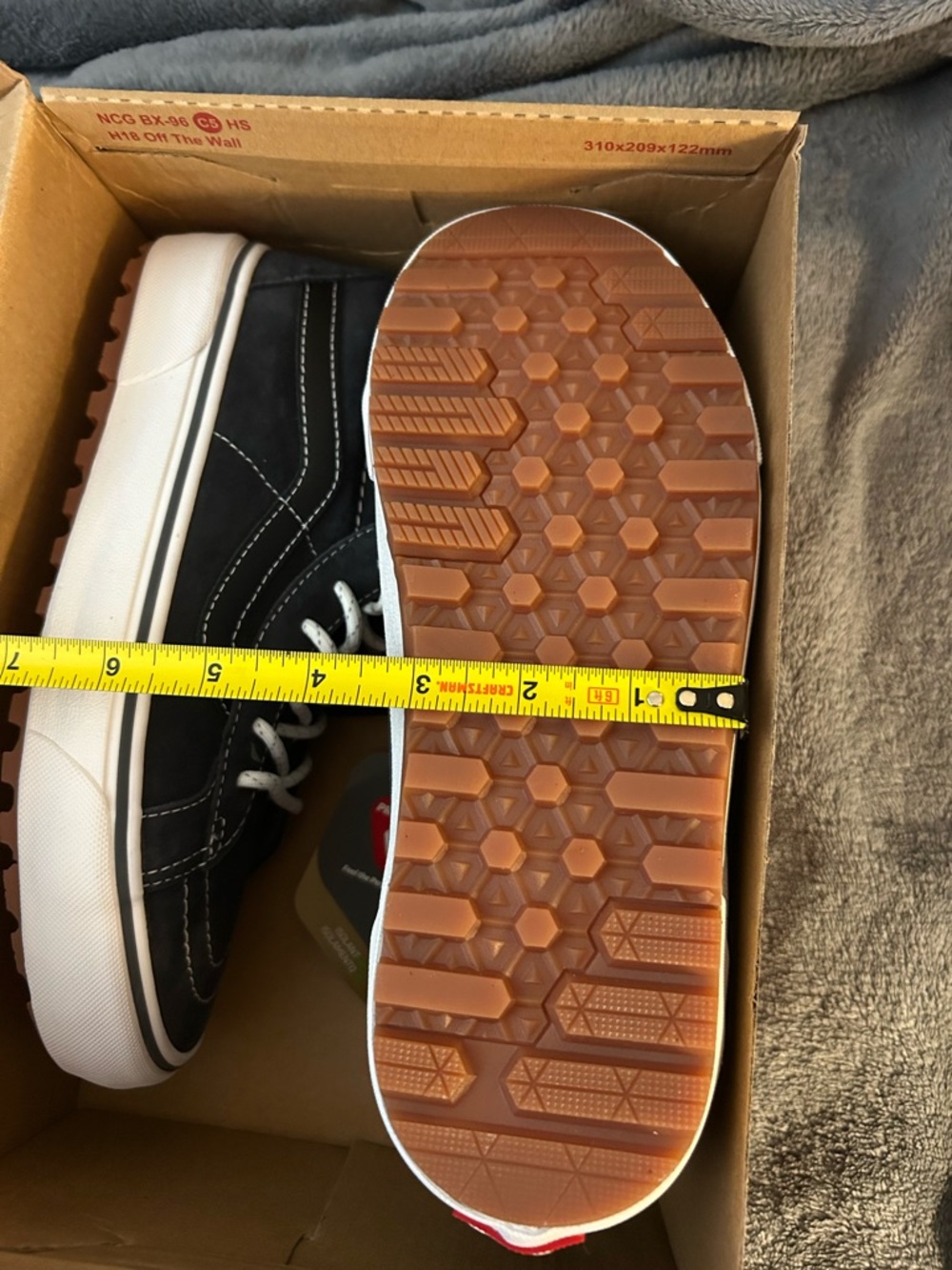 Vans Sk8-Hi MTE 1 Plaid Grey/White Women Size 8.5, Men Size 7 - Picture 14 of 15